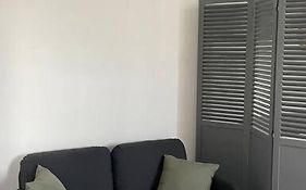 Joli Studio Dans Le Village